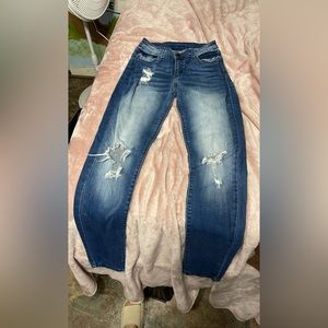 Barely worn distressed skinny jeans